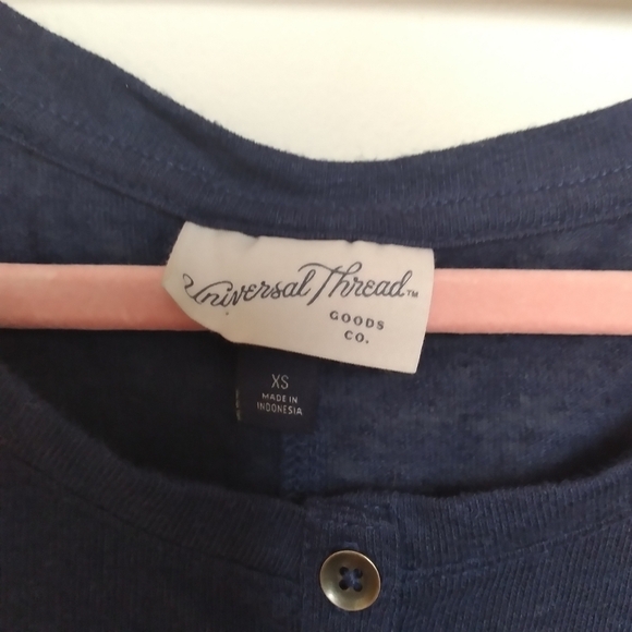 Universal Thread Navy Blue Linen Blend Short Sleeve Henley Top Size XS - Picture 7 of 8